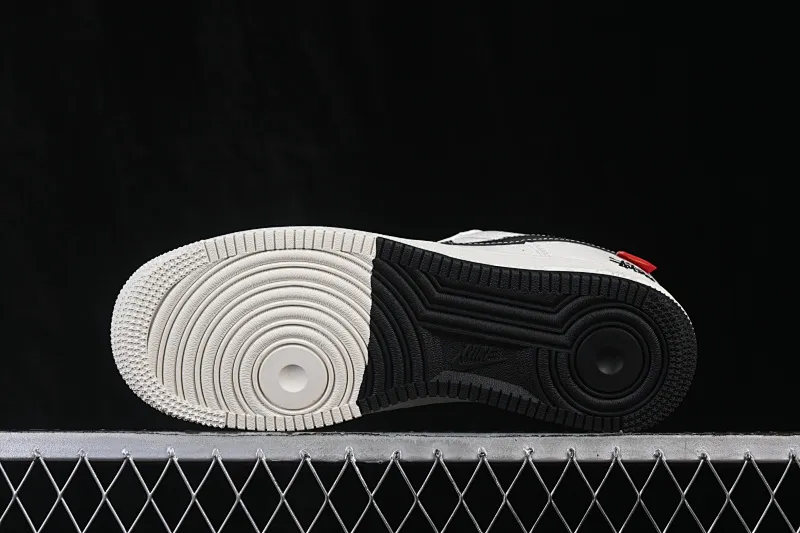 All categories Nk Air Force 1 Air Force series Nk Air Force 1 Low Air Force low-top Nike Air Force 1'07 Low black and white contrast Air Force 1 low-top casual sneakers MM3399-817